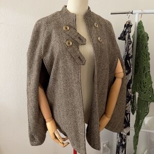 Herring Bone Cape Size M, Pardon my French Quarter Cape by Modcloth